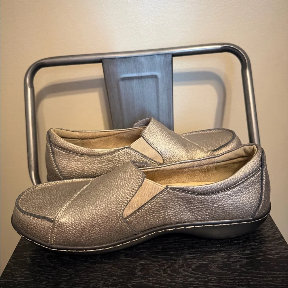 Geoleleph Women’s Size 11 Pewter Leather Comfort Slip-On Shoes Orthopedic